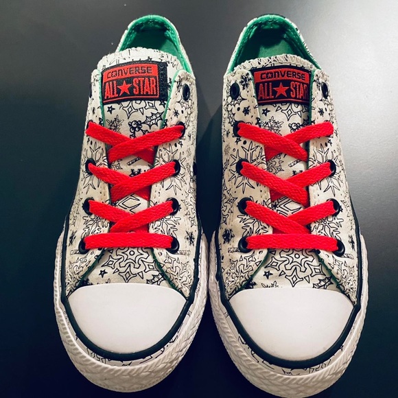 Converse Other - Christmas Converse All Star Low Tops, Juniors 3.5